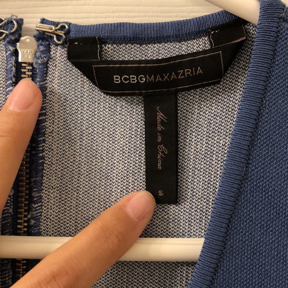 Blue and white body on dress - Picture 2 of 3